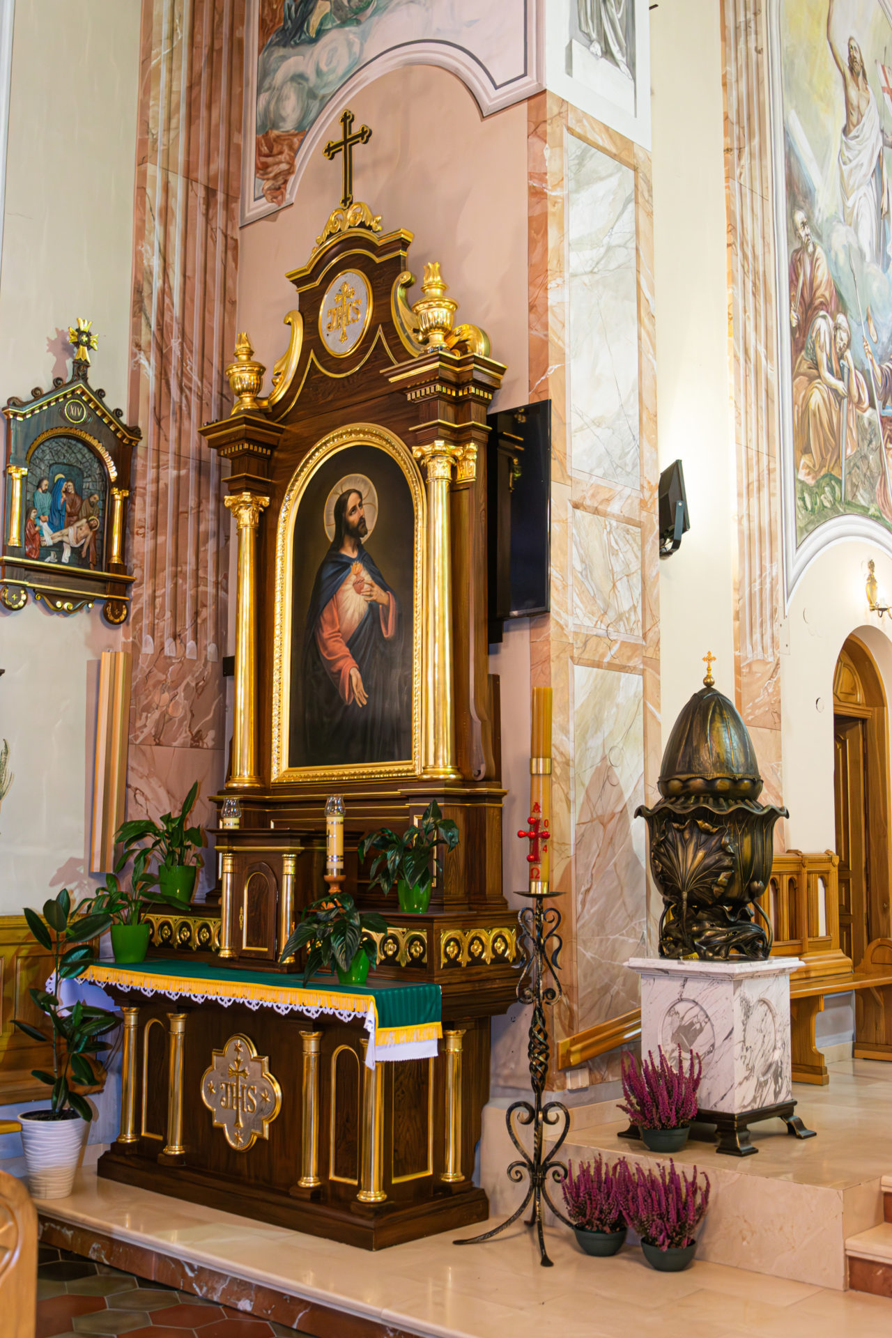 kosciolsrodek (1)