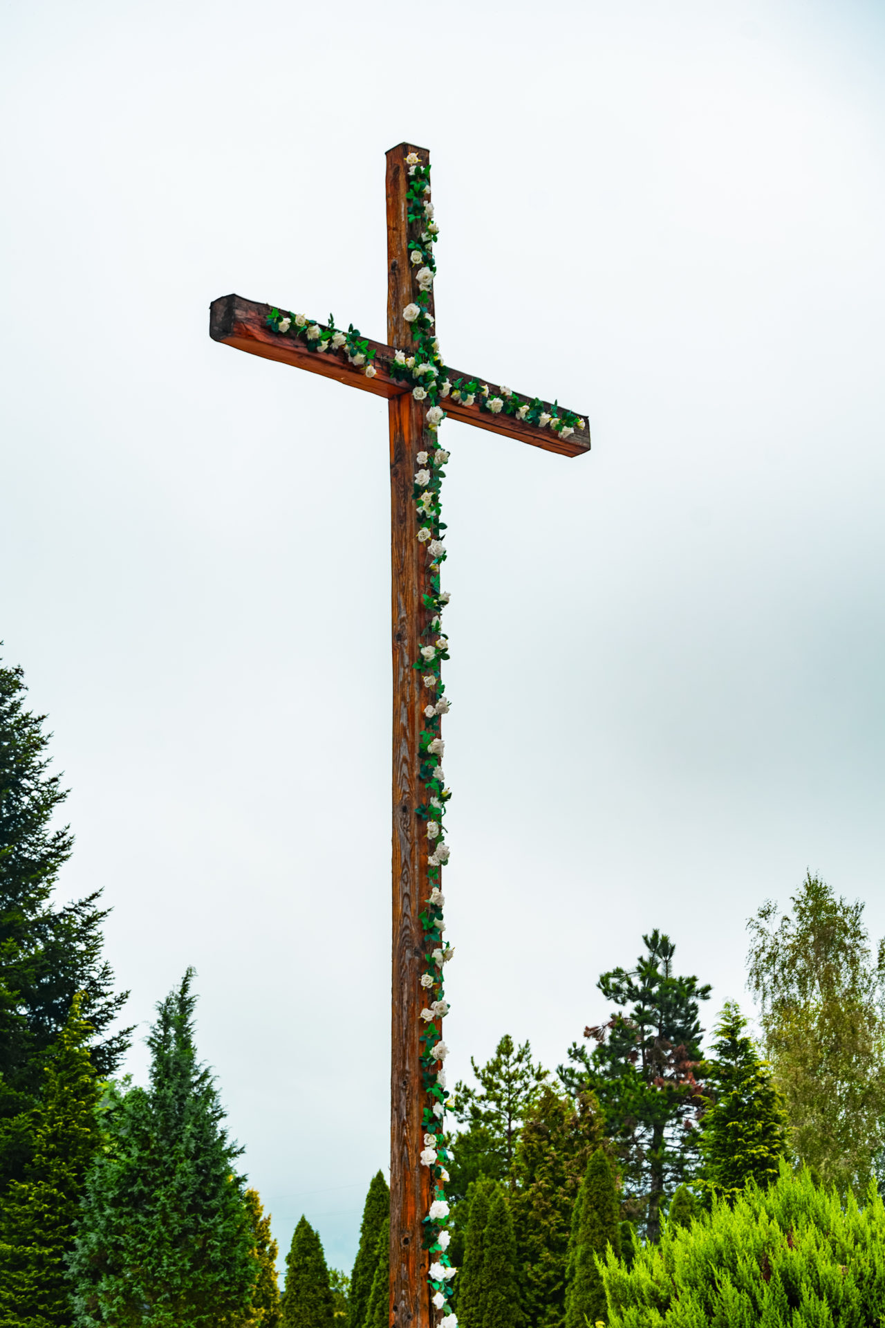 kosciolzewnatrzdzien (54)