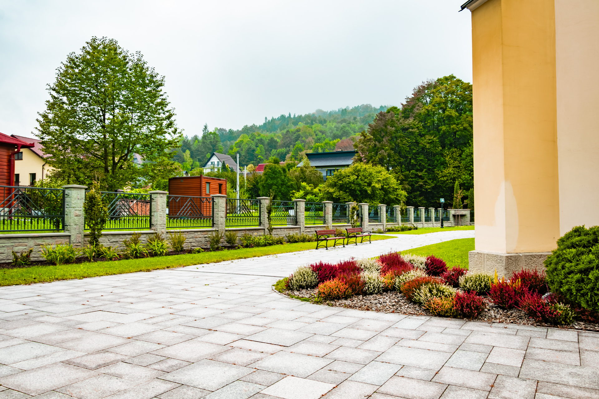 kosciolzewnatrzdzien (14)
